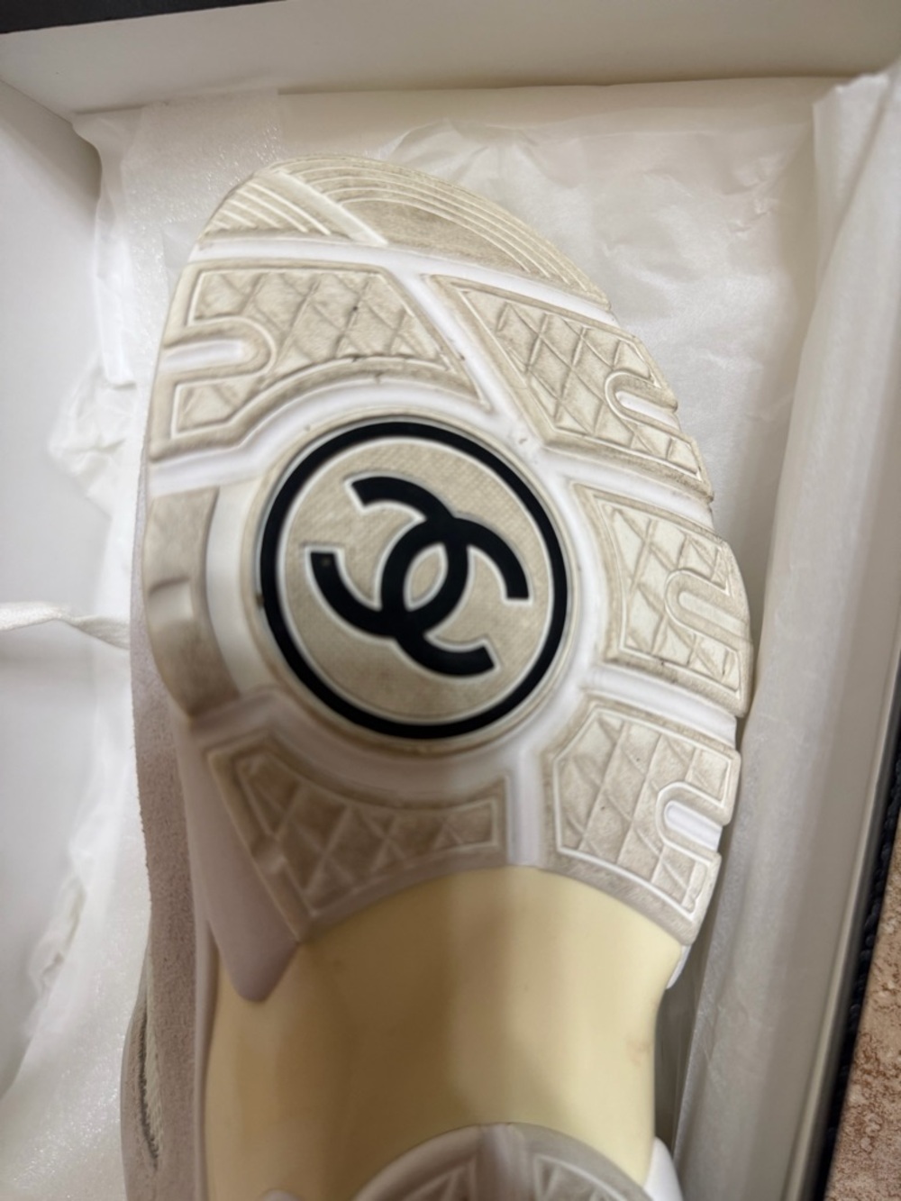 CHANEL White Interior Label Made in Italy Sneakers (Size 37½) - Picture 2 of 4